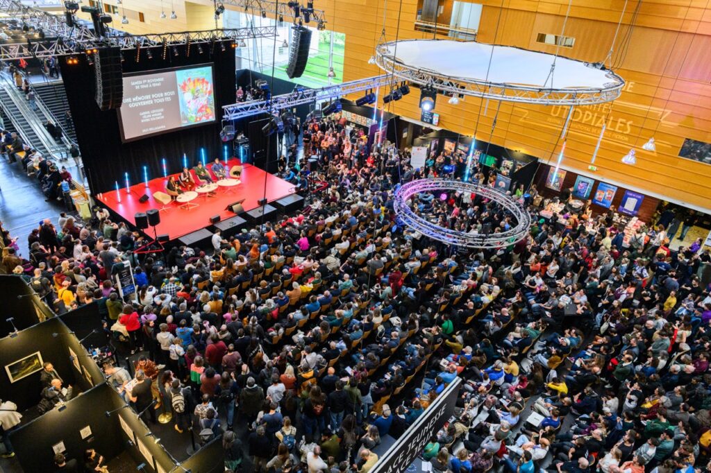 foule au festival des Utopiales de Nantes